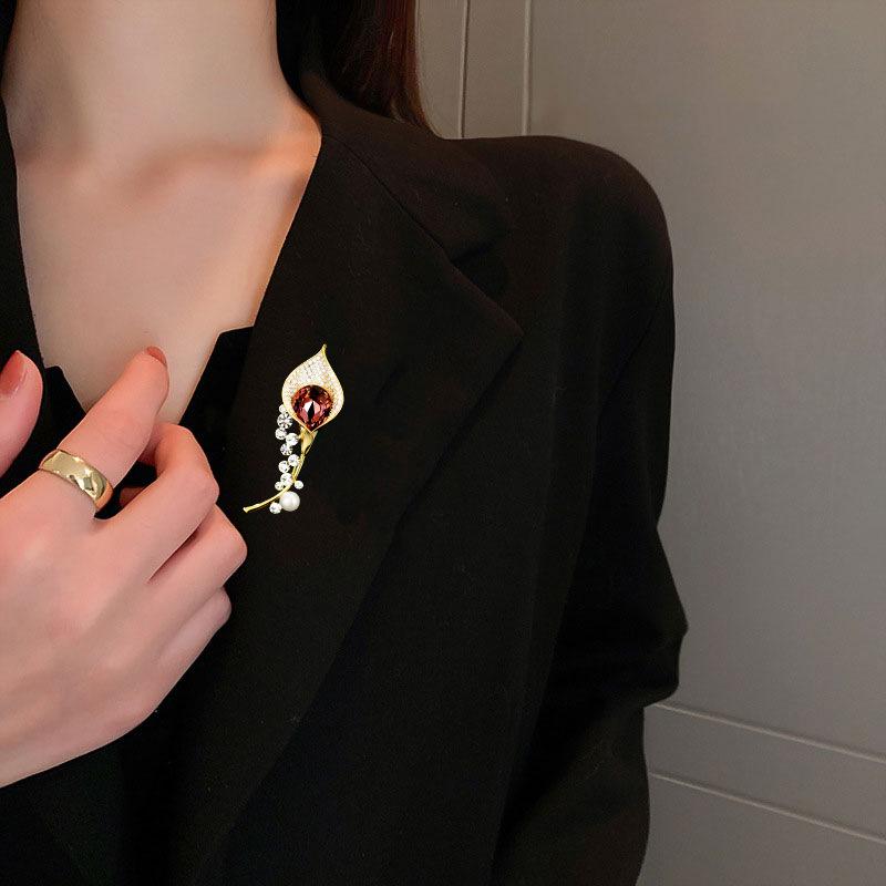 Senior Brooches Flower Leaf Brooch Pins for Women Suit Pendant  Fashion Brooches Jewelry