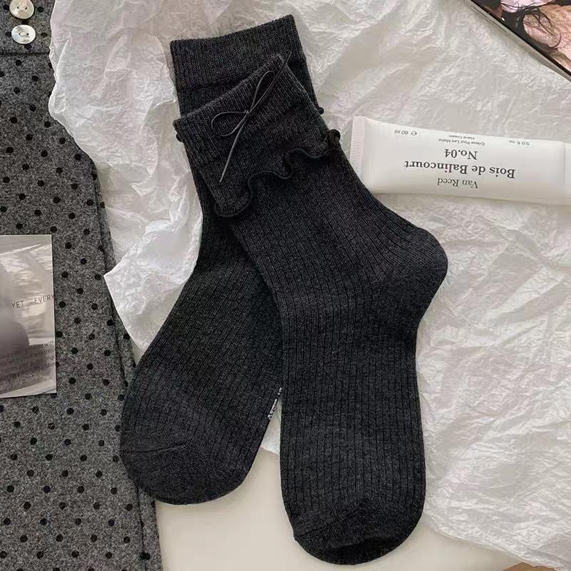 Milk White Medium Tube Socks Women'S College Style Stacking Socks Bow Fungus Edge Socks