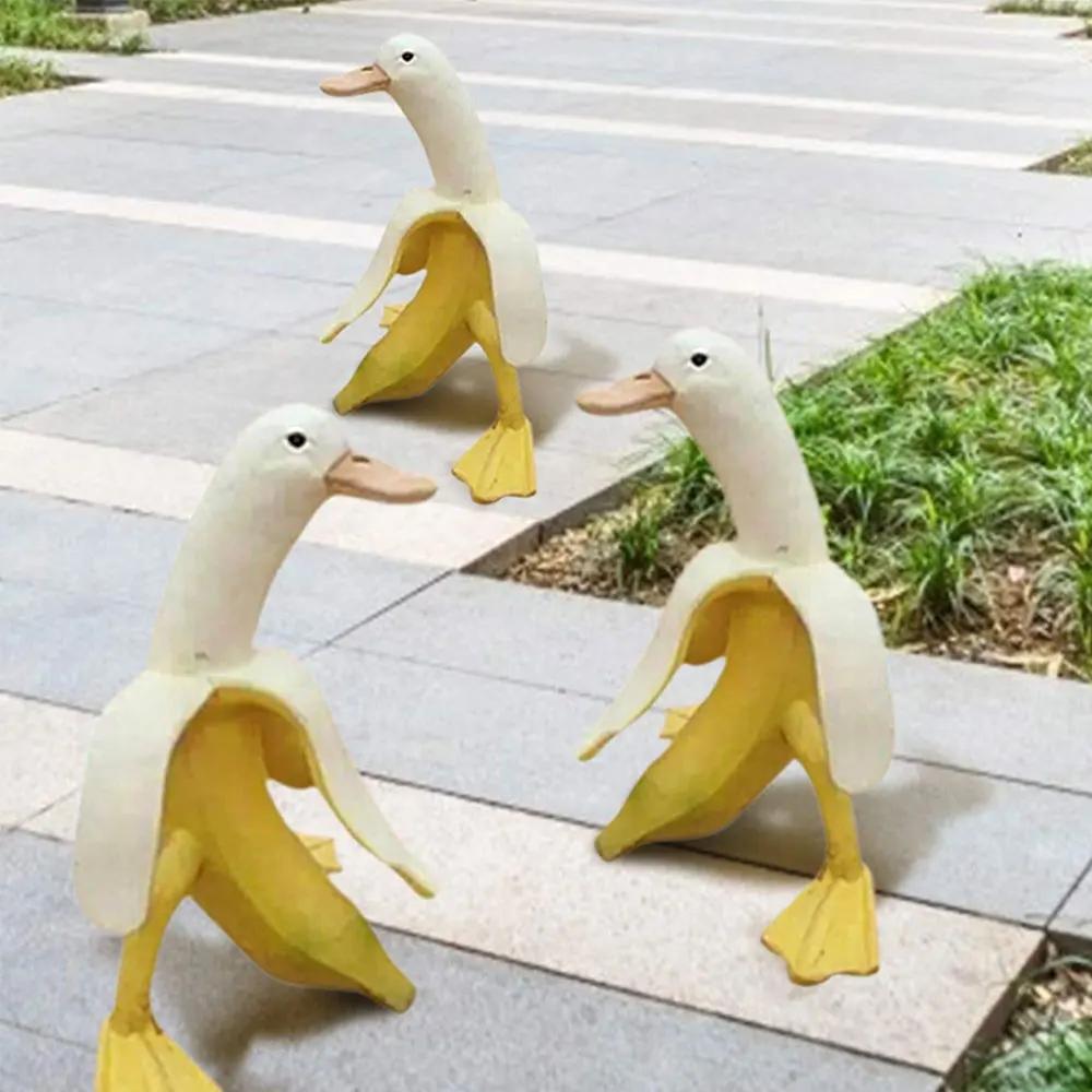 1/2Pcs Garden Creative Statue Banana Duck Statue Yard Art Peeled Banana Figurine For Outdoor Garden Home Desktop Ornaments