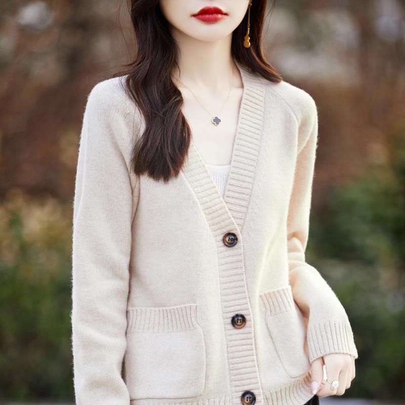 Women's 100% Wool V-Neck Cardigan with Pockets - Loose, Versatile Solid Color Sweater for Autumn & Winter.