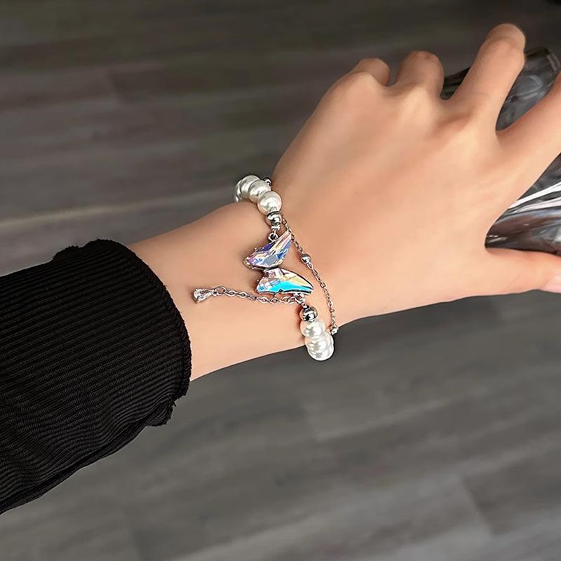 Exquisite Light Luxury Butterfly Pearl Bracelet for Women - High-End Design, Perfect for Students and Best Friends
