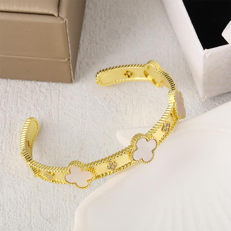 Fresh and Cute Four-leaf Clover Bracelet Open Bracelet Fashion Women's Jewelry
