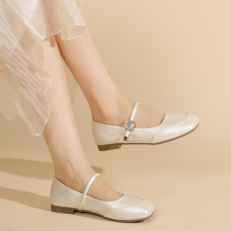 2025 summer new flat-soled single shoes square head shallow mouth one-word buckle Mary Jane shoes with skirt women's shoes