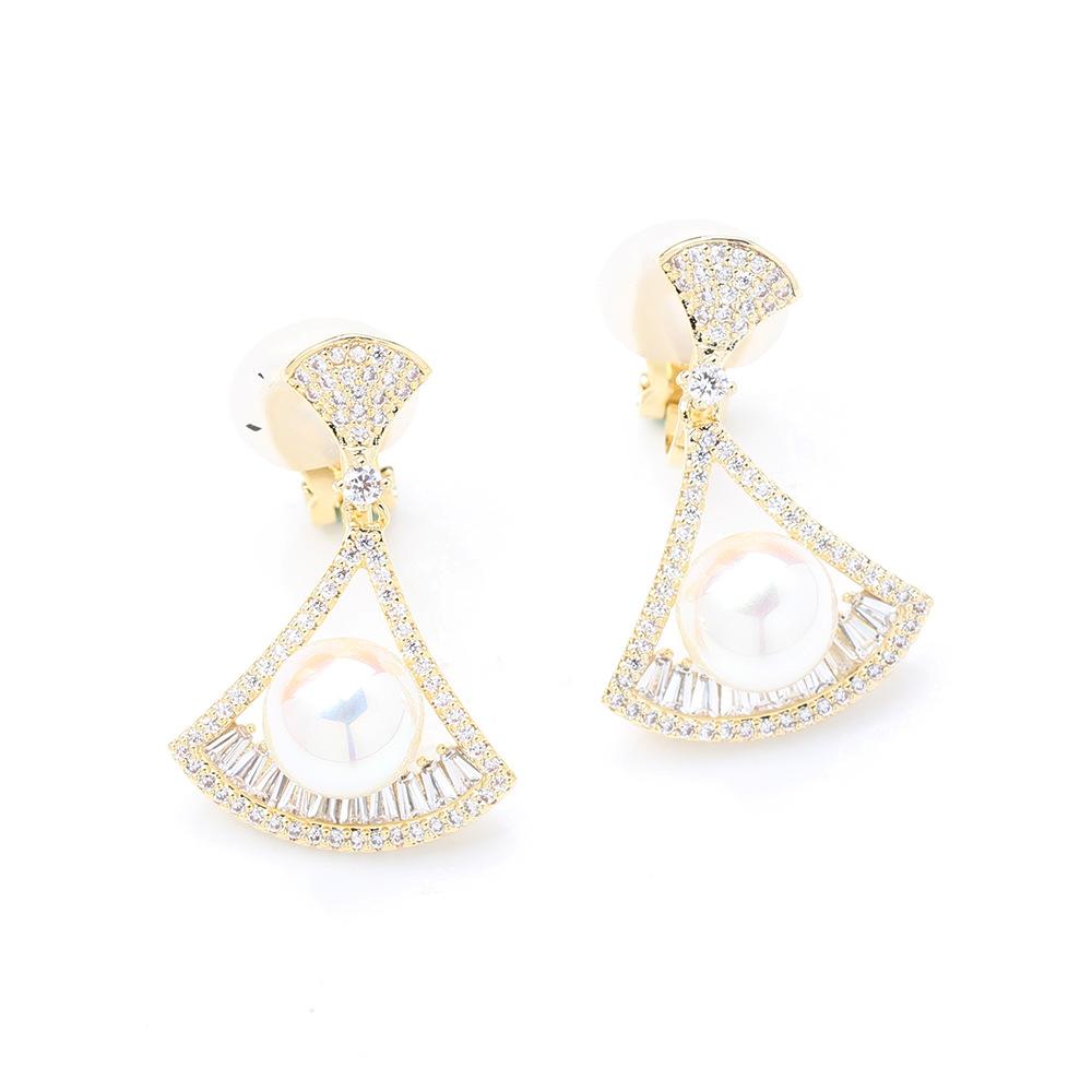Classic fashion versatile diamond fan earrings gold-plated two-color pearl earrings without pierced earrings women's earrings