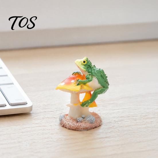 Durable Resin Ornaments for Miniature Gardens Frog on Mushrooms Figurine, DIY Micro Landscape Bonsai Ornament, Small Decorative Accents Potted Plants