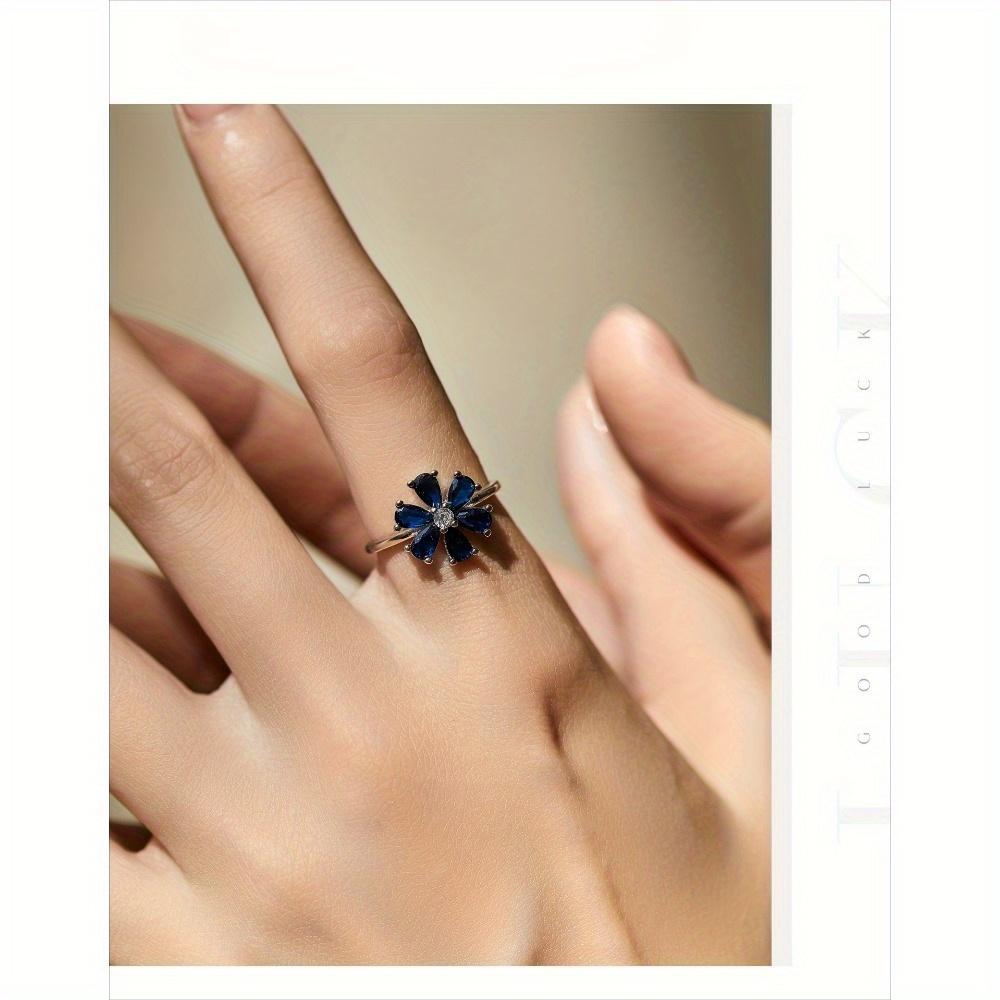 Bague de Luxe pour Femme au Design Floral Exquis, Sélection Cadeau d'Anniversaire Style Doux, Bague Tempérament Élégant.