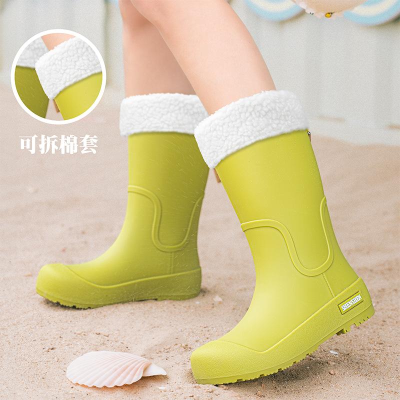 New Japanese and Korean Medium and High Rain Boots for Women, Wearing Velvet Warm, Non-slip and Waterproof Fashionable Women's Rain Shoes