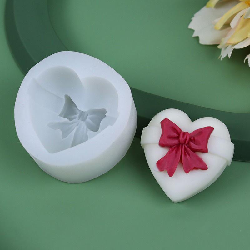 Heart Shaped Silicone Mold Handmade Chocolate Mousse Cake Baking Mold DIY Aromatherapy Candle Mold Valentine's Day Gift Decor