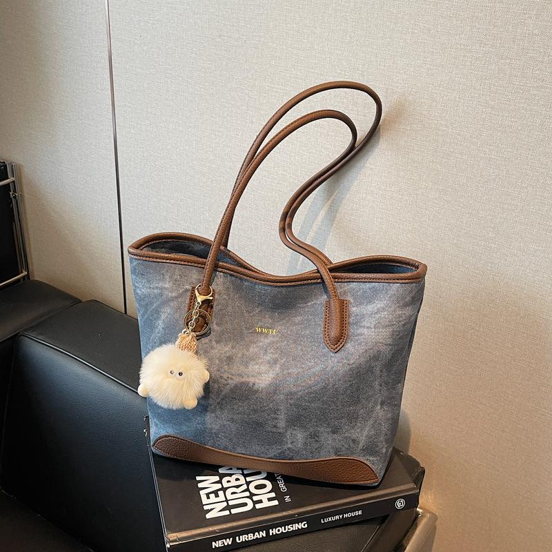 Casual Large-capacity Tote Bag Women's New Summer Fashion Retro Shoulder Bag Class Commuter Bag