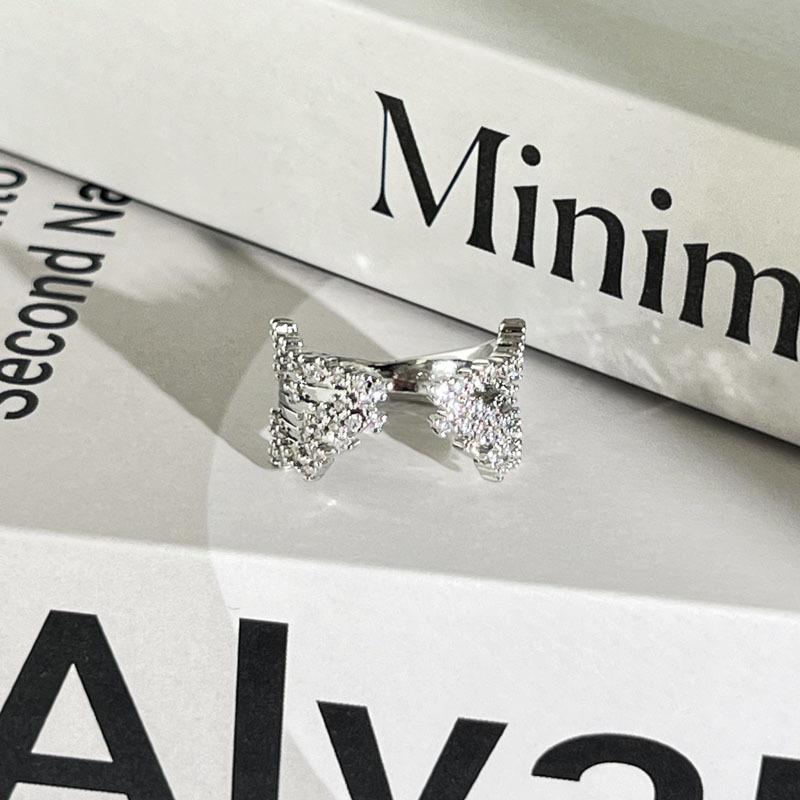 Light luxury Internet celebrity mix and match personalized flower bow fashion ring women full of diamonds flower language niche cold wind ring tide