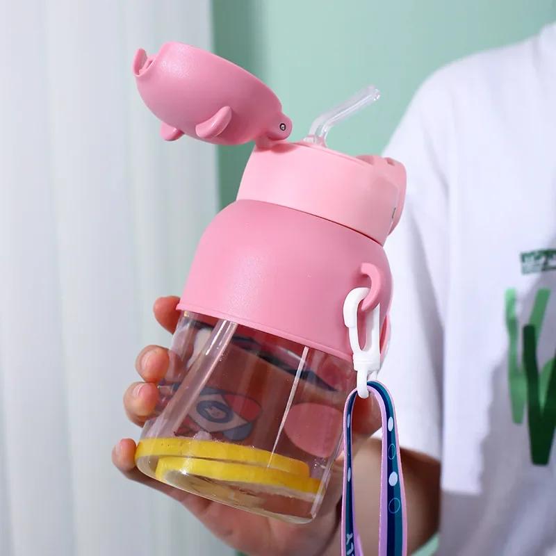 600MLCartoon Children's Summer Water Bottle Kawaii Straw Bottle Boys and Girls Drinking Water Cup Students Portable Water Bottle