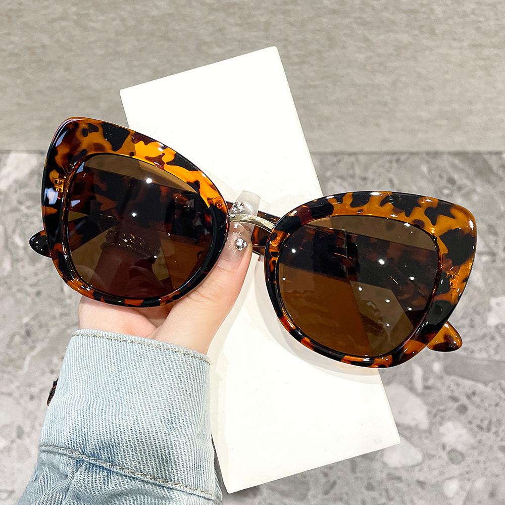 Fashion Oversized Square Cat Eye Sunglasses Women Men Trendy Big Frames Punk Sunshade Glasses Summer Travel Beach Supplies Props