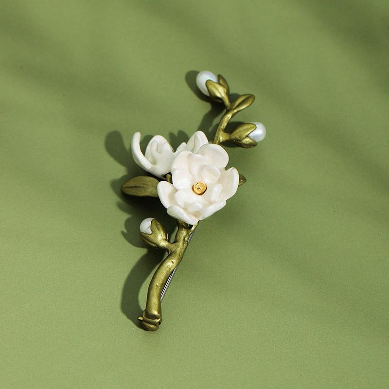 

Elegant Vintage Plant Flowers Metal Freshwater Pearls Brooch For Women Party Collar Accessories Jewelry Gifts світло-сірого кольору