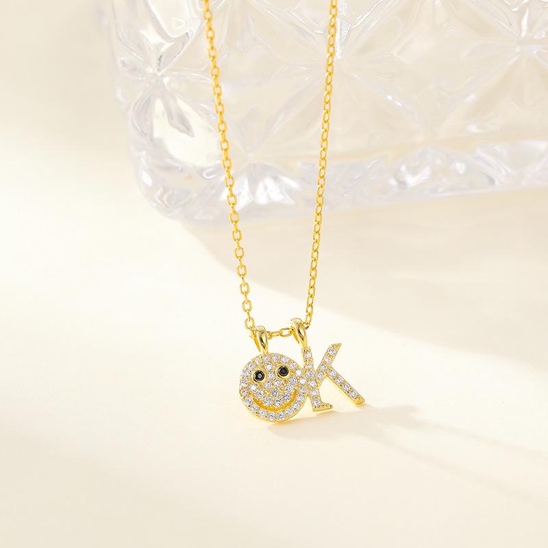 

Banyan Tree Smiley Face Diamond Necklace - S925 Silver Clavicle Chain, Niche Design, Light Luxury Fashion S925 Silver
