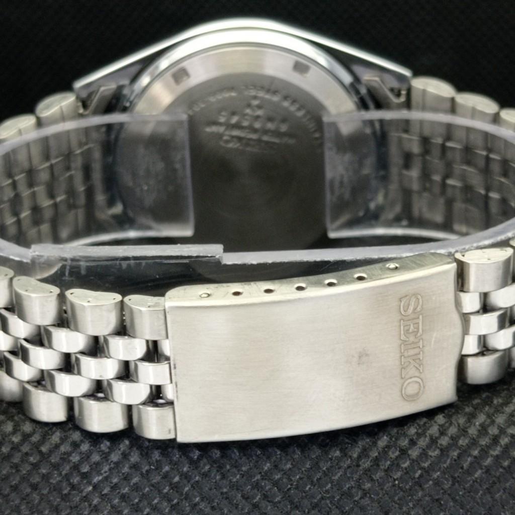 REFURBISHED VINTAGE SEIKO 5 AUTOMATIC JAPAN MENS D/D SILVER WATCH 593a-a311253-2 SKU593a-a311253