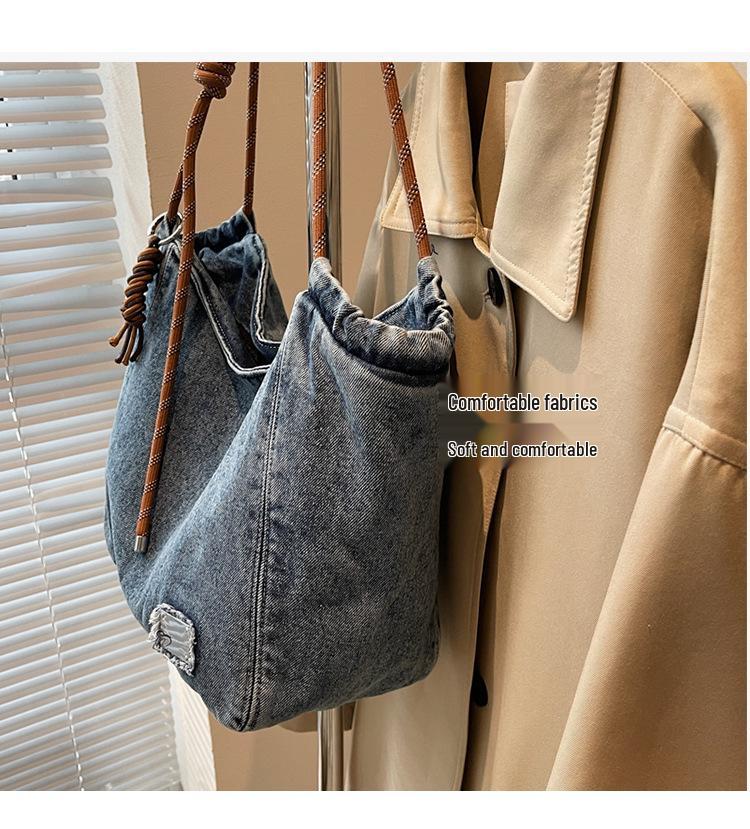 Γυναικεία Τσάντα Crossbody Tote από Τζιν Μεγάλης Χωρητικότητας – Μοντέρνα, Ευέλικτη, Απλό Σχέδιο