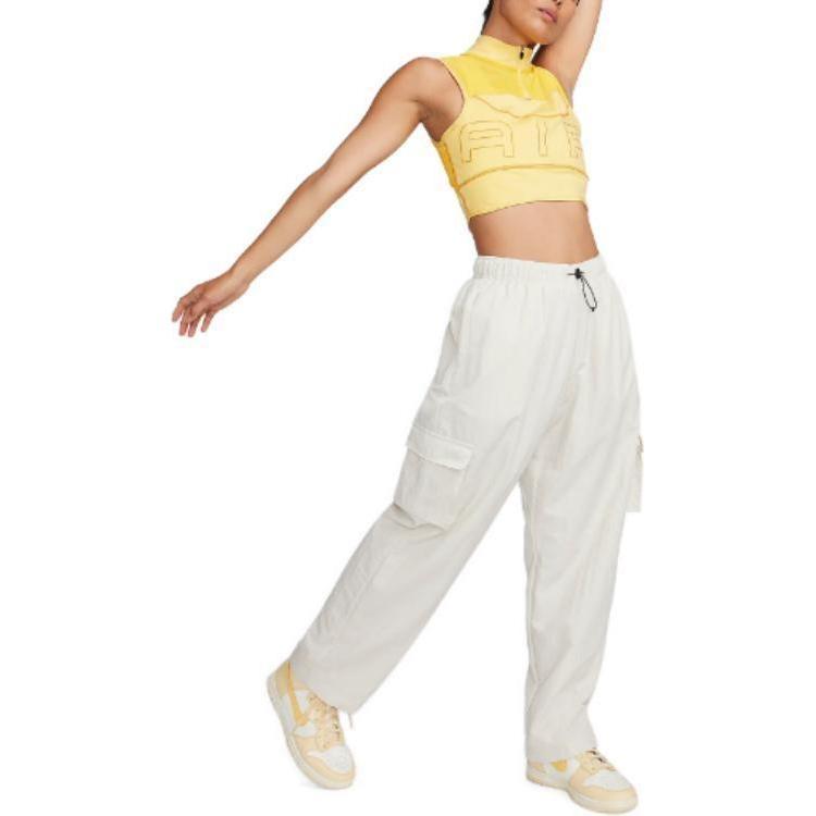 Nike Sportswear Essentials Cargo Pants Women's DO7210-104
