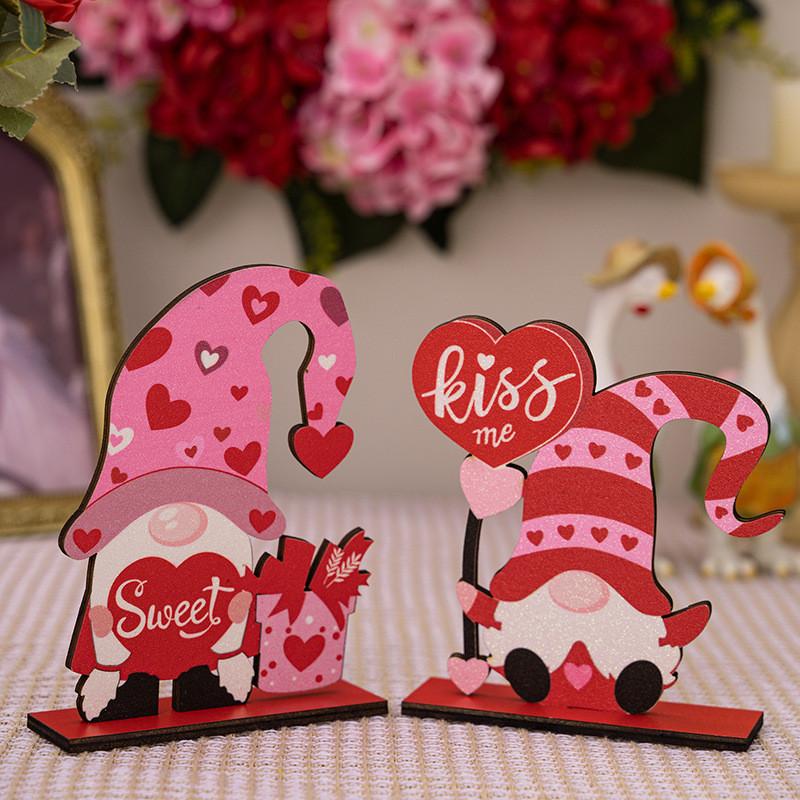 Romantic Valentine's Day Wooden Decor Heart Shaped Rudolph Figurine For Home Decoration
