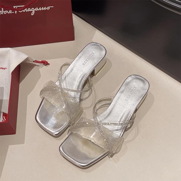 Fashion Shoes Transparent Slippers Slipers Women Square heel Slides Jelly Flip Flops Fashion 2025 Summer Block Glitter Luxury Crystal