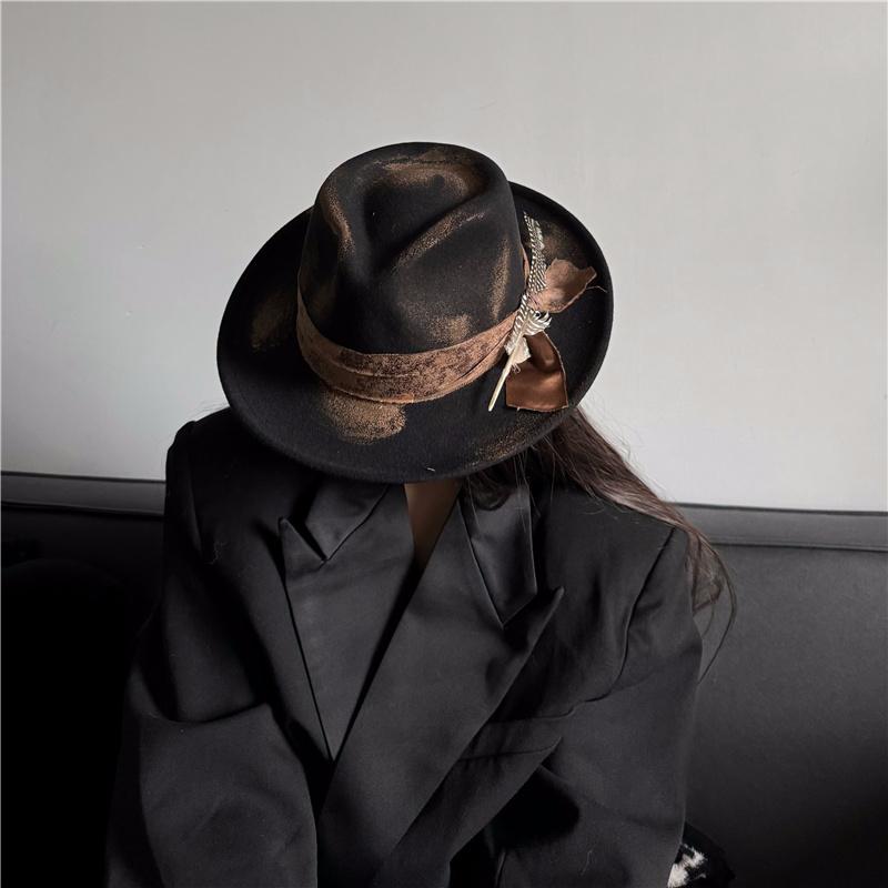 Design Spray Paint Fire Charred Wind Retro Old Woolen Jazz Hat Felt Top Hat Feather Decoration Flat Edge Hemming