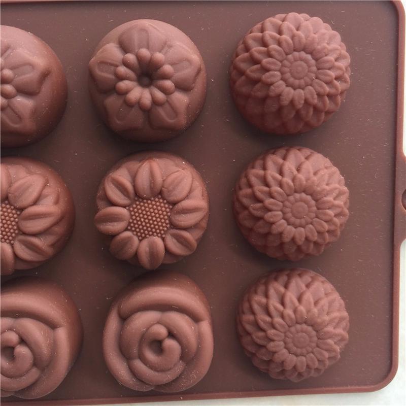 15 Hole Flower Shape Silicone Chocolate Mould Ice Cube Tray DIY Fondant Cookie Bake Dish Jelly Pudding Dessert Bakeware