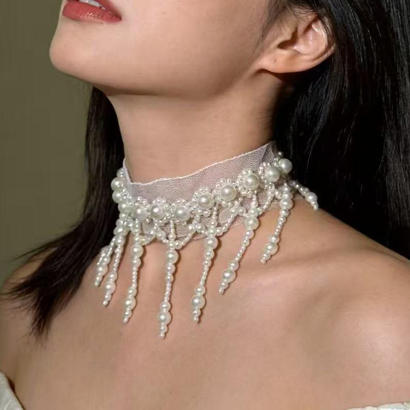 Exquisite French Tassel Pearl Mesh Necklace: Light Luxury Clavicle Chain with Versatile Fashion Design