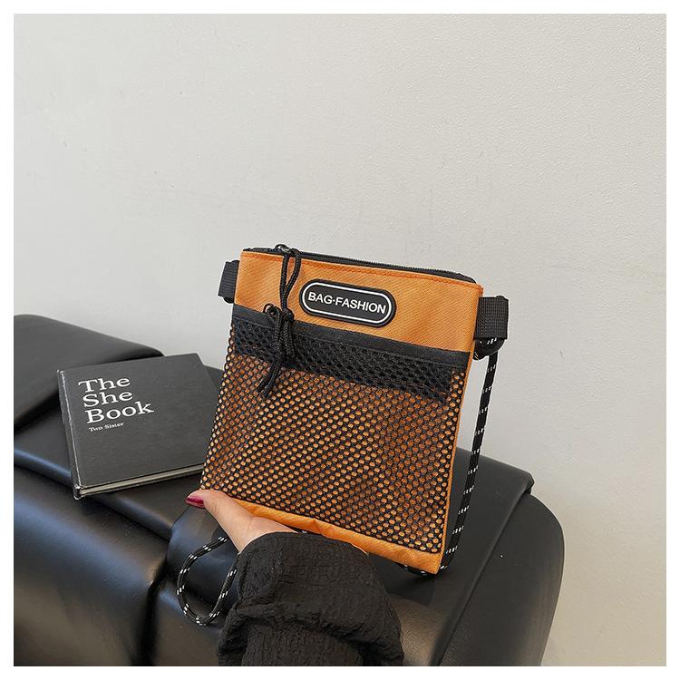 New nylon shoulder small square bag women's 2025 grid mobile phone bag leisure sports simple messenger bag