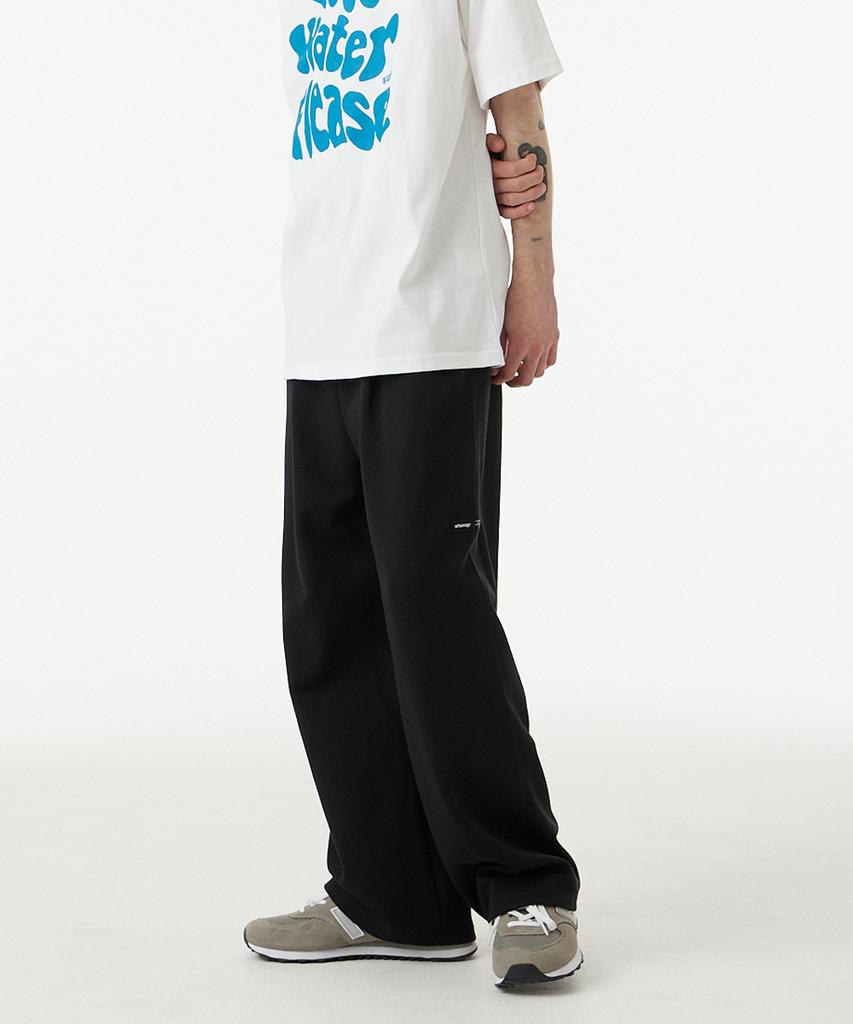URBANAGE One-Pleat Wide Sweatpants_Black