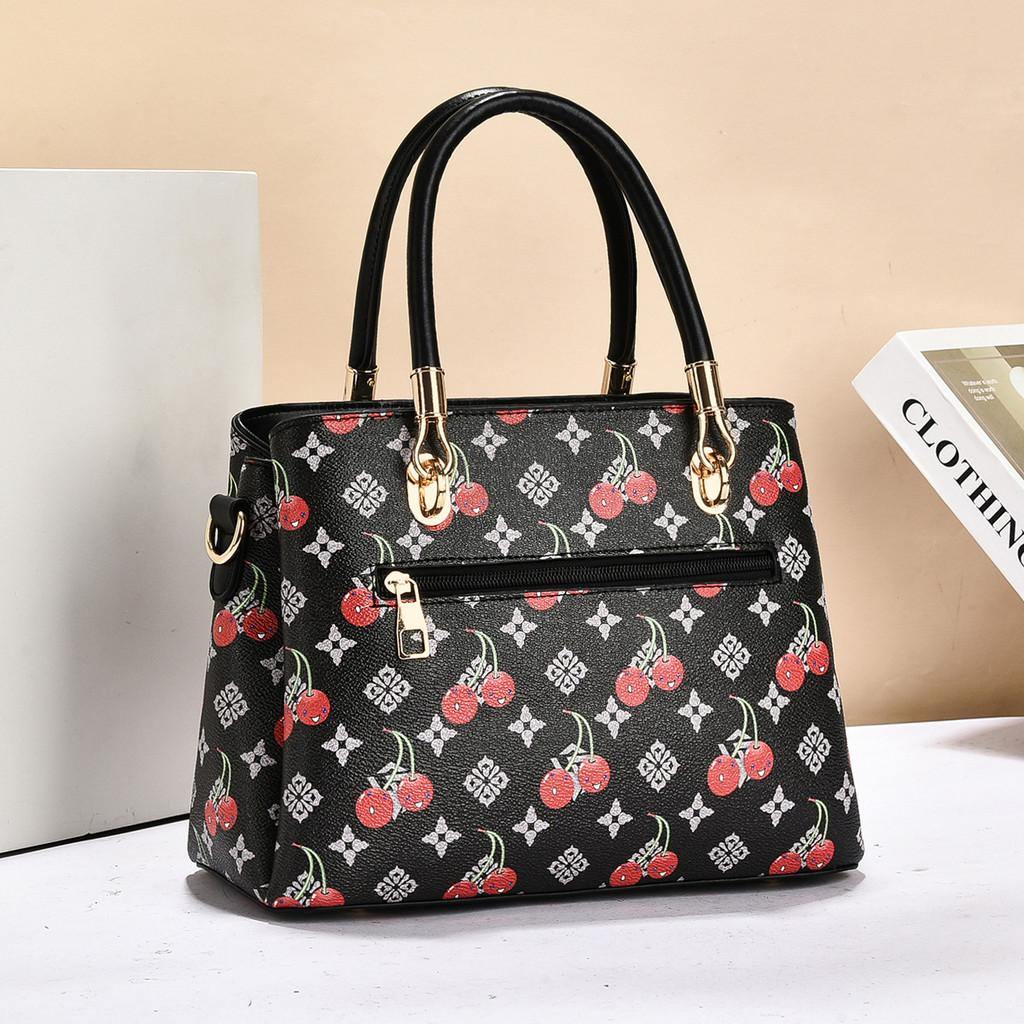 Classic Large Capacity Pu Handbag For Casual Travel And Daily Use