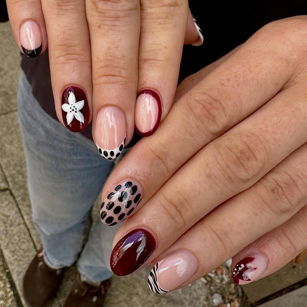 24PCS Edgy False Nails Sweet Cool Dopamine Color Press On Nails Oval with Black Mask Love Star Polka Dots Design Manicure Art