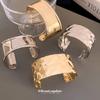 Europeisk Kald Stil High-End Metall Plissert Armbånd: Luksuriøst Damearmbånd med Temperament