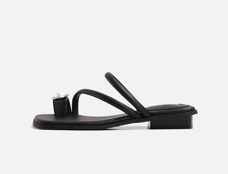 

Ruoji 2025 summer new slippers summer wear flat thick heel pearl lazy toe sandals casual slippers 40 чёрный