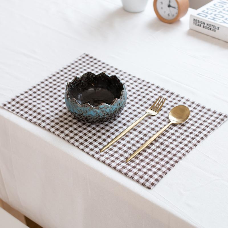 Double-layer retro small plaid cover cloth double-sided placemat fabric dining table mat coaster dust-proof thermal insulation mat retro wind