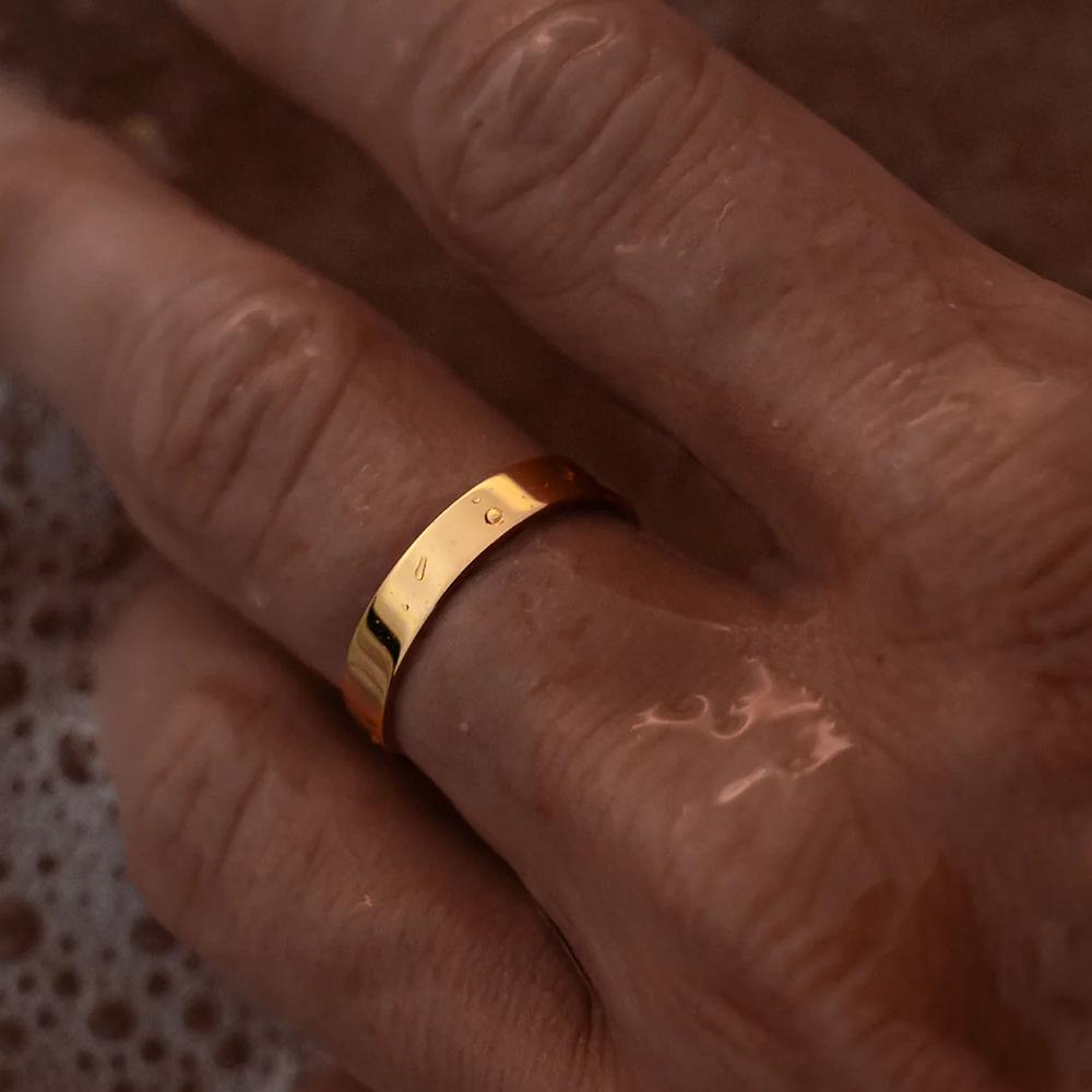 Men's Titanium Steel Plain Band Ring - European/American Style, Fashionable Niche Couple Jewelry