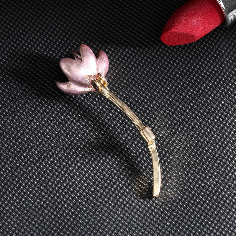 Retro Chinese Lotus Brooch: High-End, Niche Jewelry Accessory