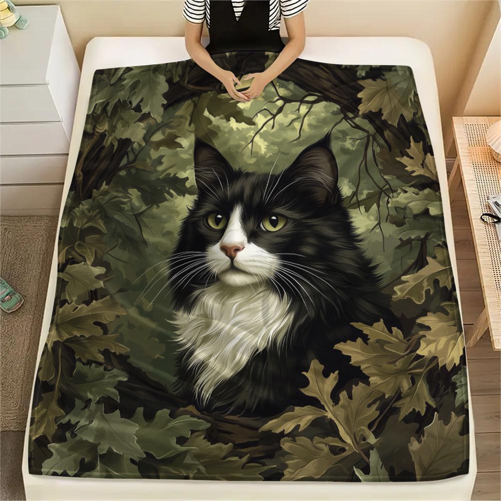 Calico Cat,pattern Flannel Blanket, High Quality Comfortable for All Seasons, Home Decor, Warmth and Comfort, Perfect for Gifts.