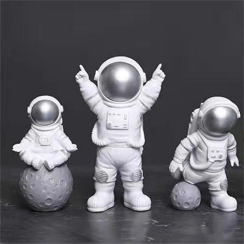 3pcs/set Astronaut Model Nordic Style Car Decorations Figure Statue Spaceman Desktop Decor Kids Birthday Gifts Home Decoration
