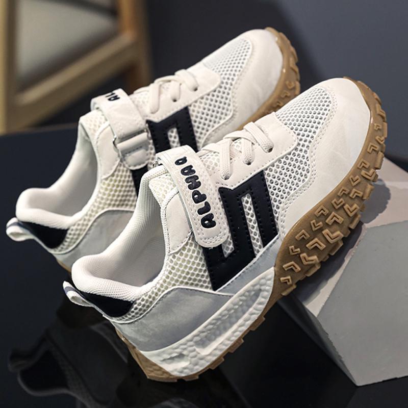 Letnie oddychające sneakersy z siateczki dla dziewcząt 2025 - Swobodny ażurowy design do sportu