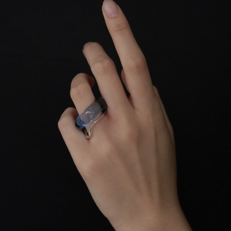 APIOH MOBIUS SILVER RING