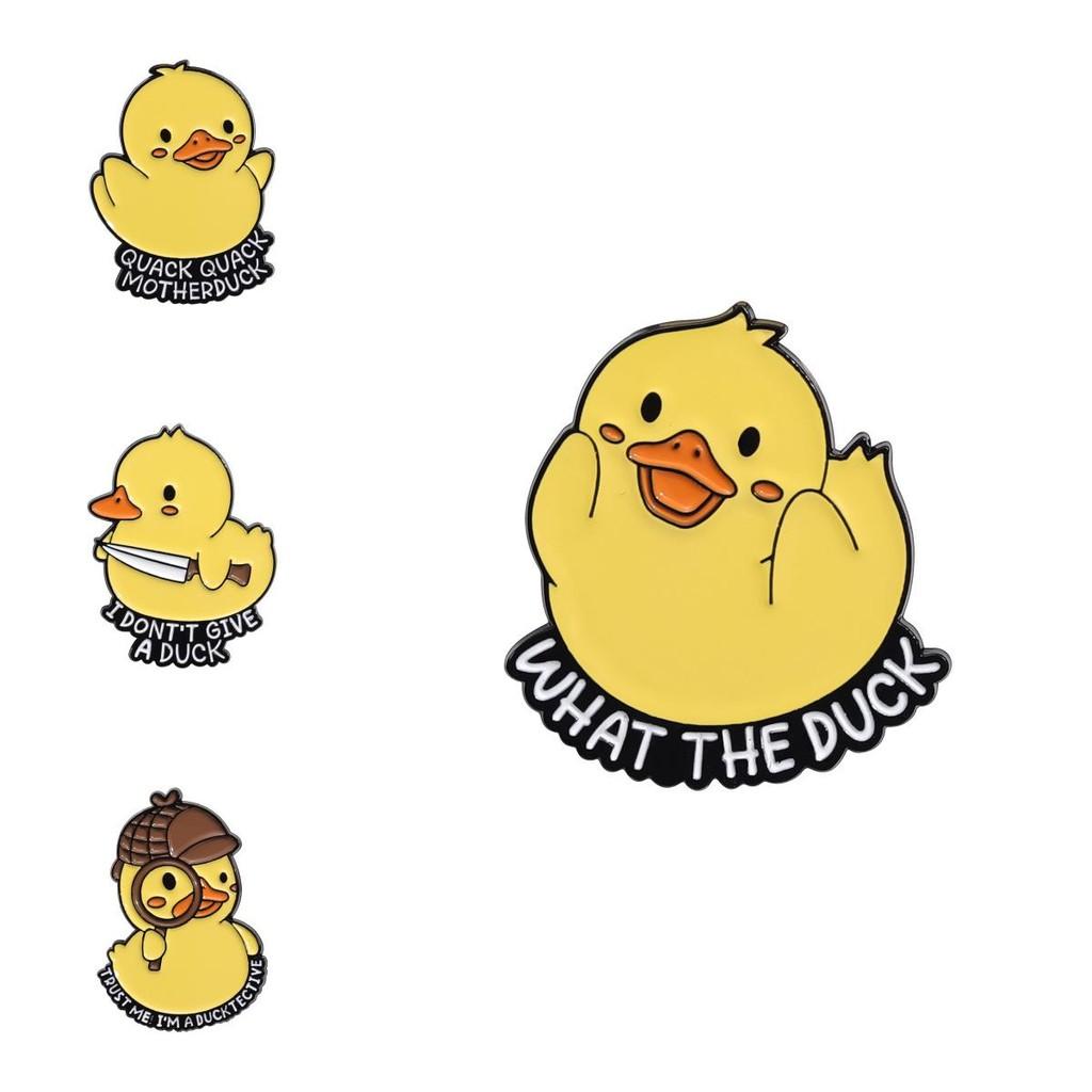 Delightful Cartoon Duck Brooch Colorful Gold Alloy Pin Perfect For Summer Accessories