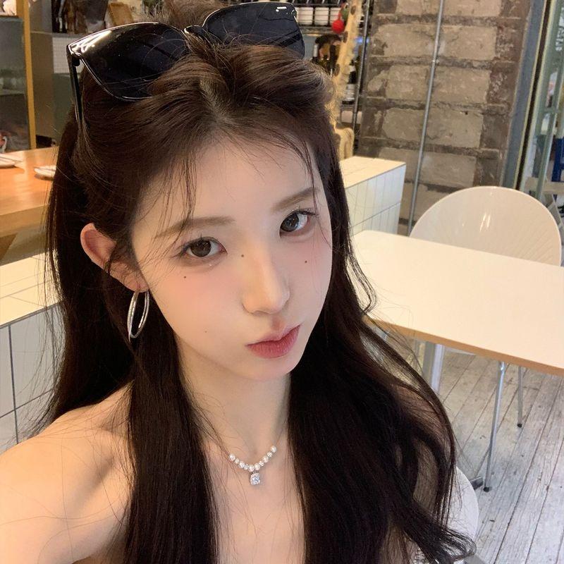 

Style Sparkle Silver Double Layer Circle Earrings Simple Bracelet Earrings for Women Accessible Luxury Fancy Elegant Big Ear Ring Earrings Ear Clip A pair of double-layer silver earrings