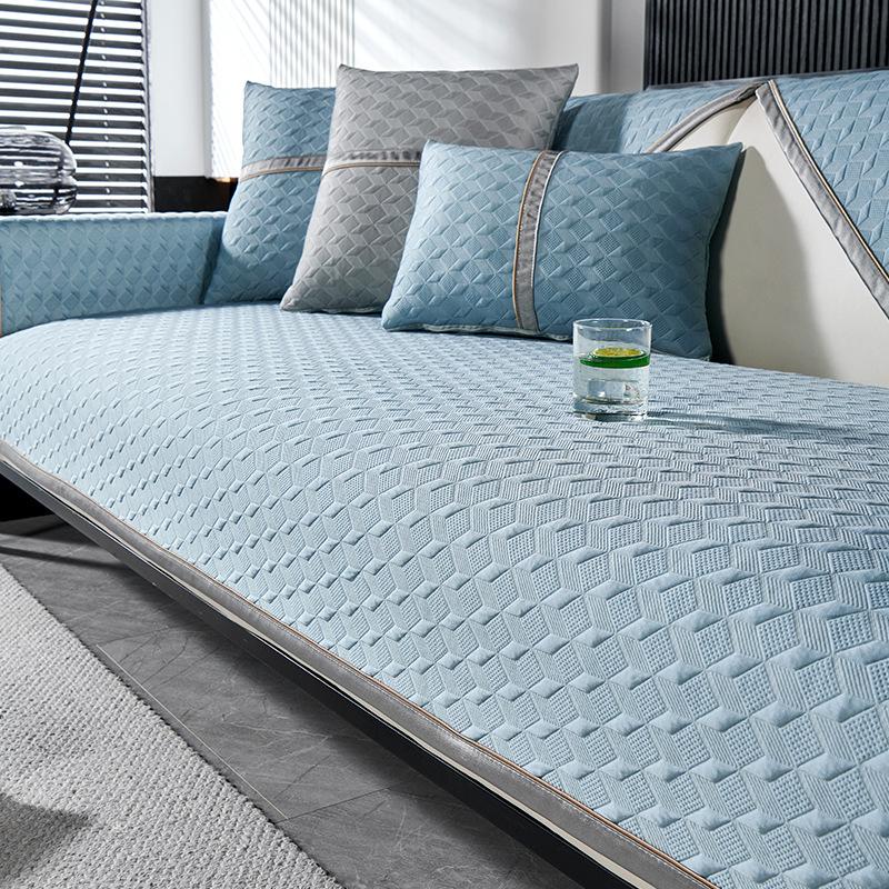 

2025 новый диванный чехол из ледяного шелка, летний коврик, подушка для сиденья, фиксированный нескользящий чехол для дивана, летняя кожаная диванная подушка 70*70cm