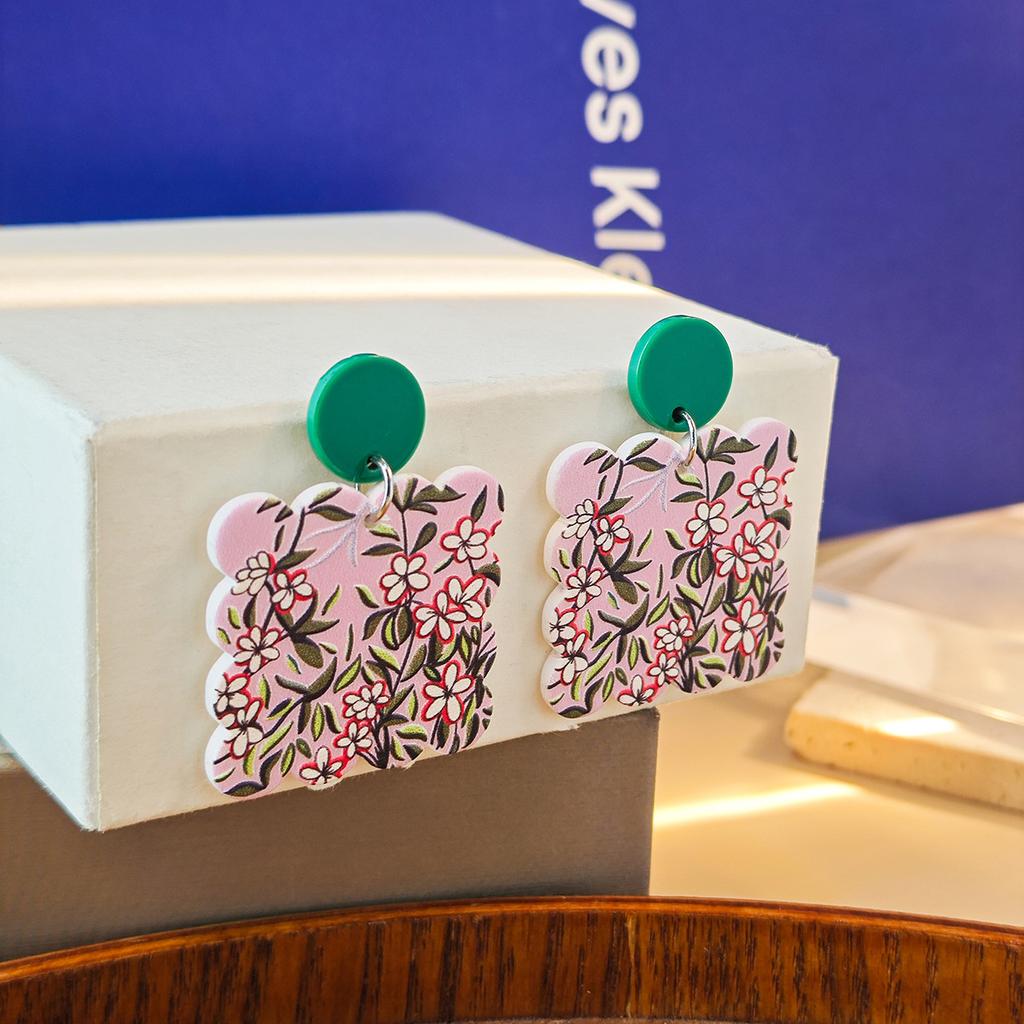 Boho Style Vintage Flower Earrings for Women, Ideal for Beach Vacation