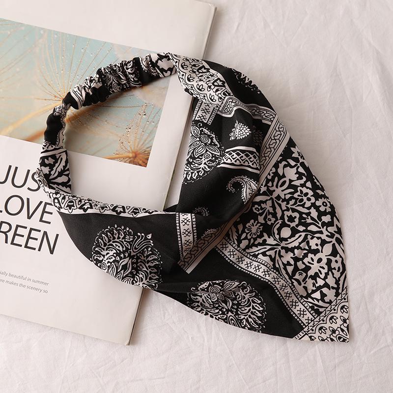 

Chiffon Tie-Dye Triangle Headband: Versatile Hair Accessory for Women