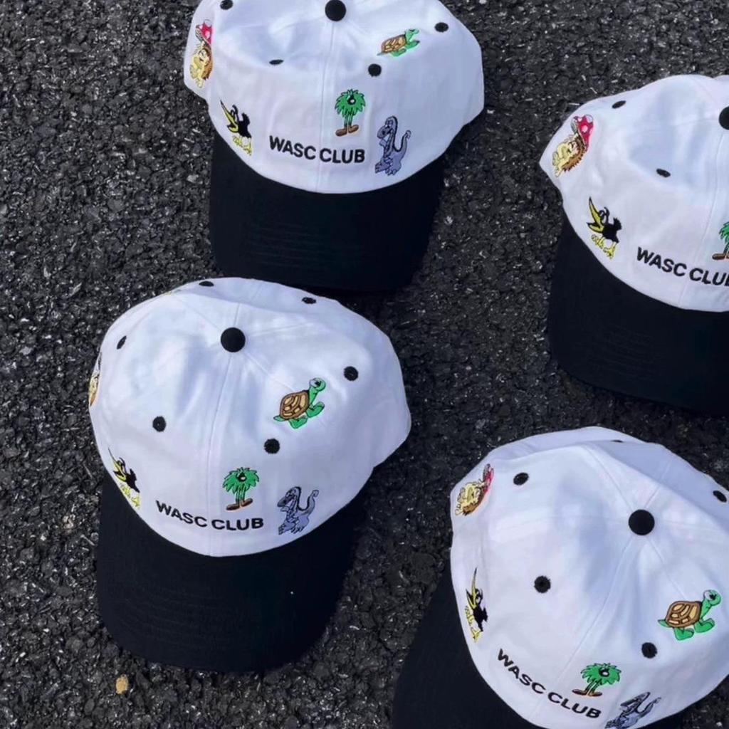 Czapka baseballowa w stylu retro z blokami kolorów, haftem i kreskówkowym zwierzęciem - Unisex miękki kapelusz, czarno-biały