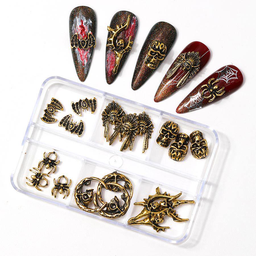 2024 Halloween Nagelkunst Set: Totenkopf, Geist, Spinne & Fledermaus Legierungsdekorationen