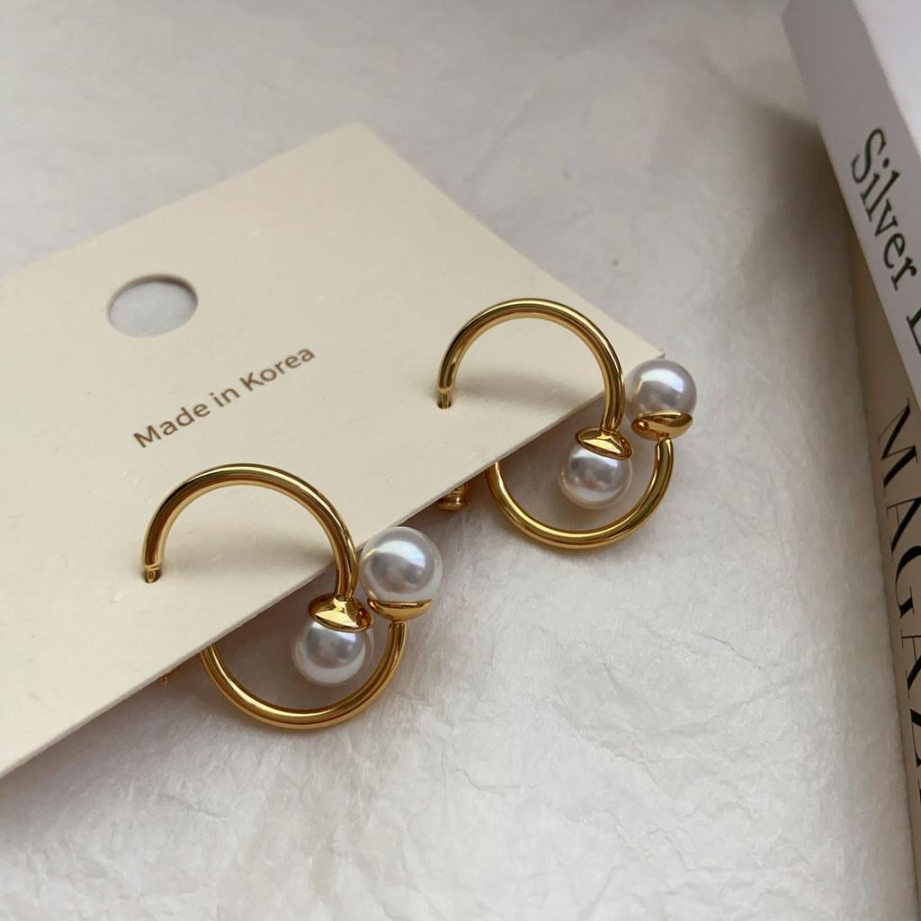 Temperament Earrings, French Minimalist Small Fragrance Earrings, Cool and Fashionable New Style, Exquisite Earrings, Trendy