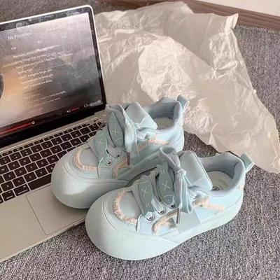Springtime Versatile and Non-conflicting Shoes for Women Thick-soled White Sneakers and Niche Bread-shaped Shoes