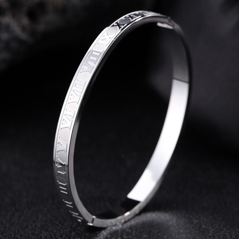 Titanium steel  Roman jingle stainless steel  Girls' high sense of fashion and simplicity Diamond setting does not fade hand~
