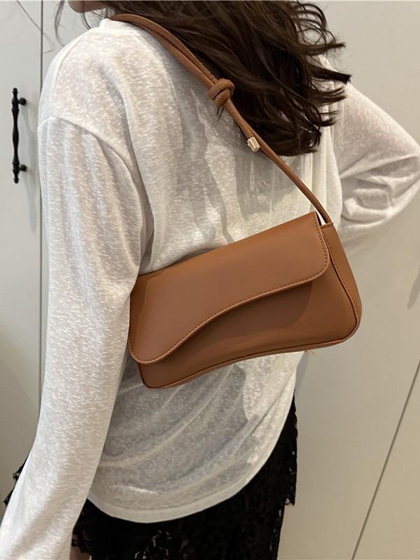 Sac à rabat bandoulière polyvalent pour femmes, nouveau style: Sac à main carré compact et élégant pour le travail et les déplacements